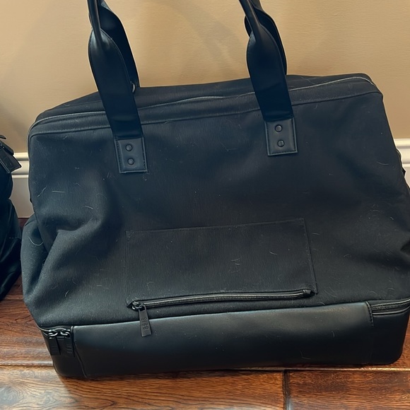 Black Beis Bundle, Convertible Weekender bag and Weekender Mini, &Cosmetic pouch - Picture 3 of 16